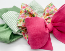 Load image into Gallery viewer, Green Apple Linen Bow