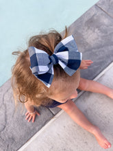 Load image into Gallery viewer, Blue and White Plaid Bow